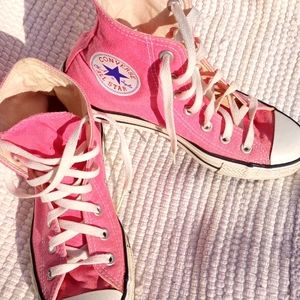 Converse Chuck Taylor All-star High top Pink Sneakers